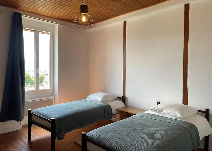 Holiday home Maison Moderne A Avec Jardin Et Animaux Admis - Fr-1-489-341 La Chabanne